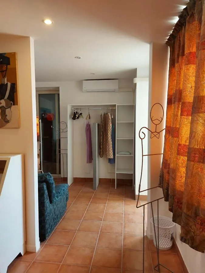 Il Mecenate Suite D'Autore Palermo 0*,  Italy